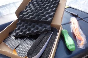 デッドニングキット(内張り剥がしまで付いてるw) デッドニングキット(内張り剥がしまで付いてるw)