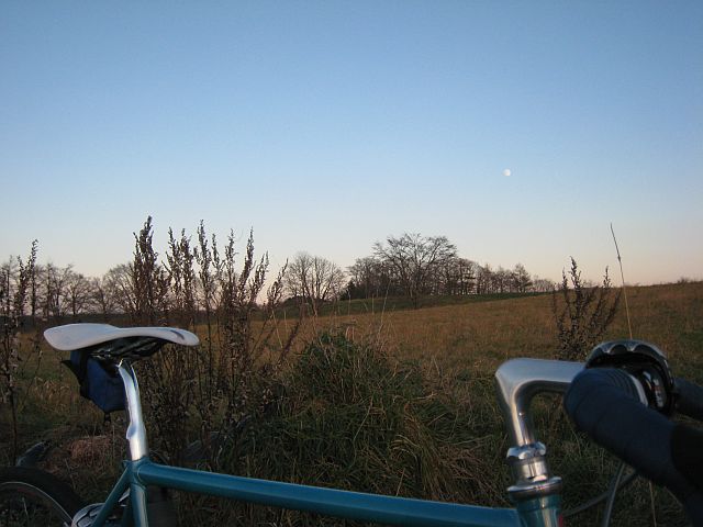 月とQUARK